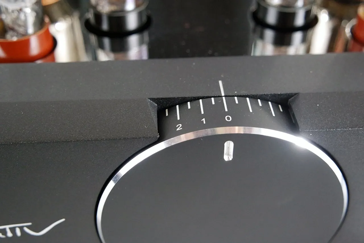 Voxativ T-211 Integrated Amplifier